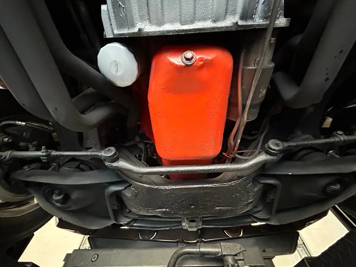Vehicle photo 47