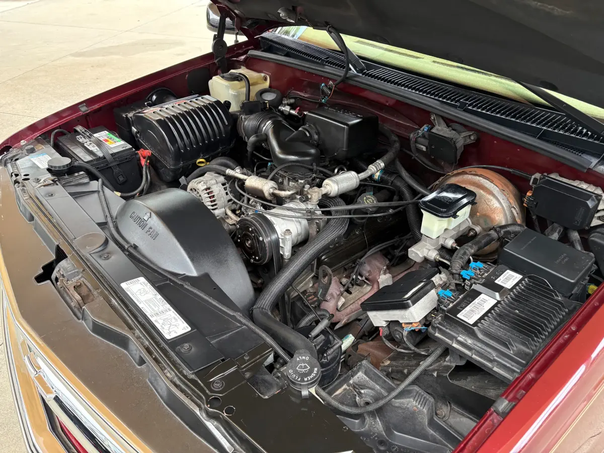 Vehicle photo 29