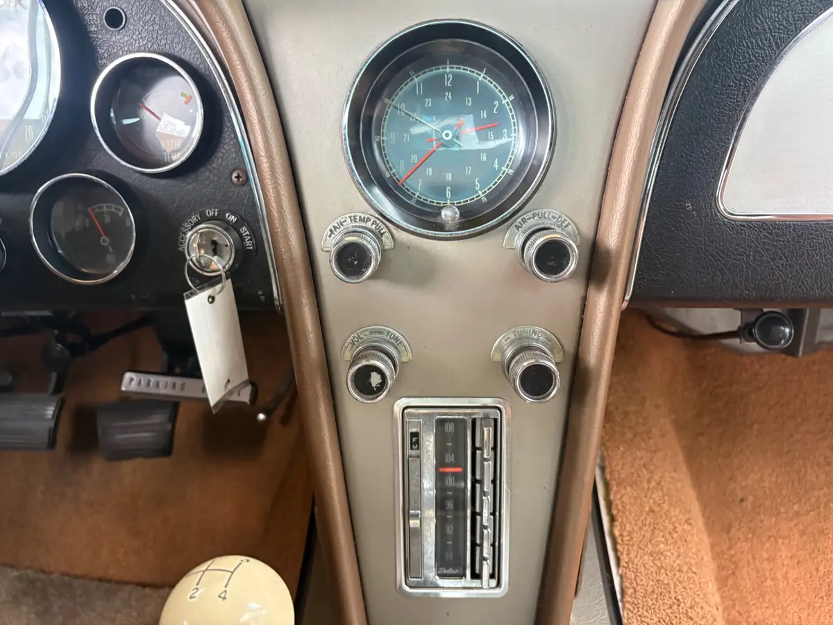 Vehicle photo 45