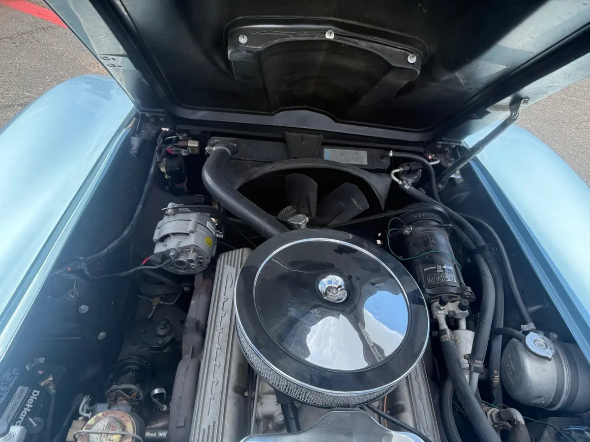 Vehicle photo 31