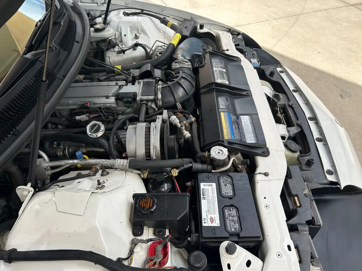 Vehicle photo 17
