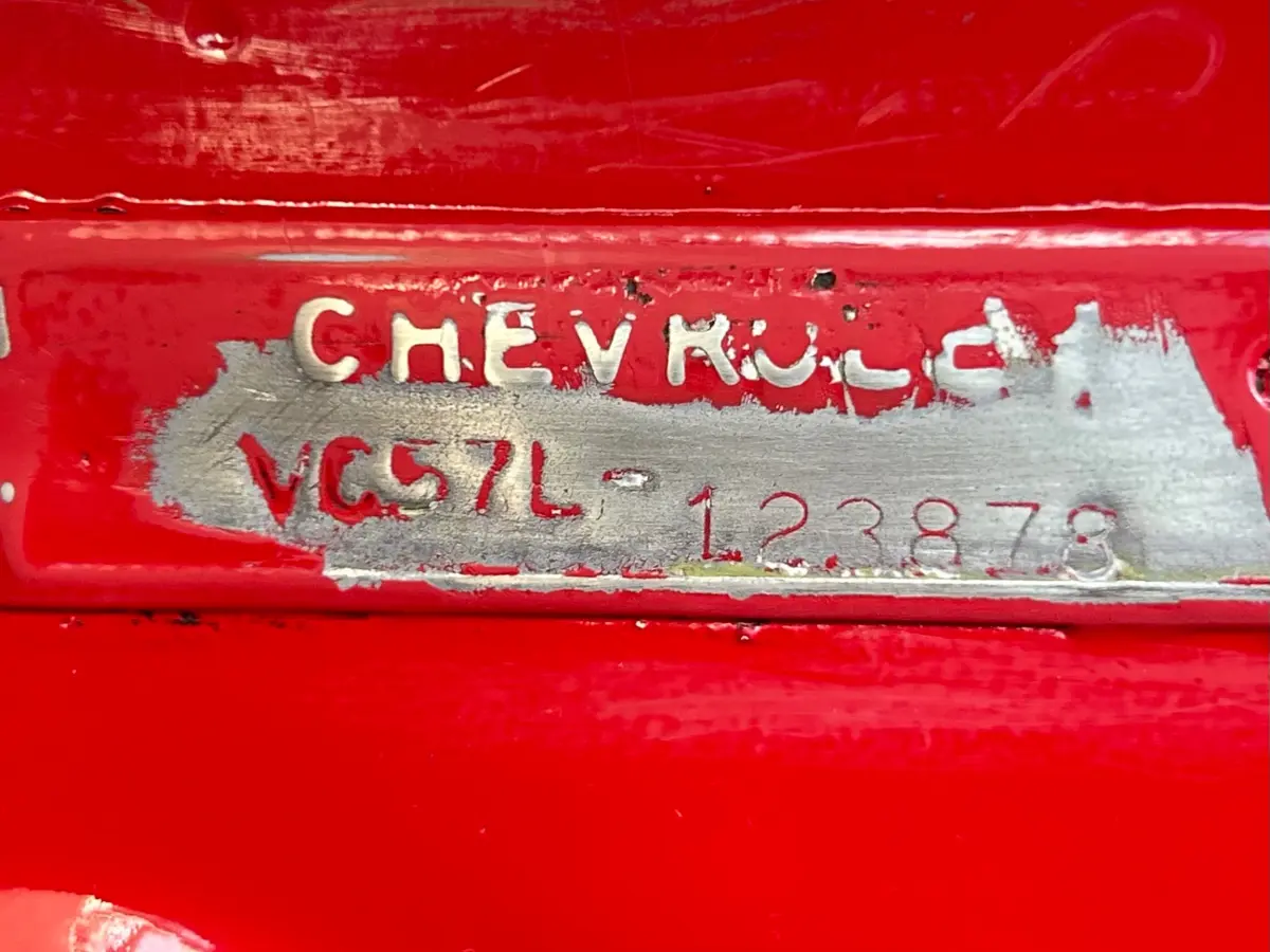 Vehicle photo 15