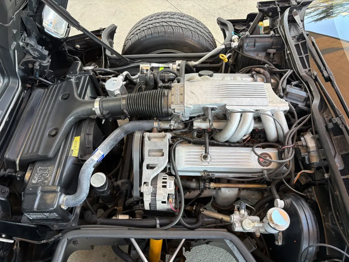 Vehicle photo 24