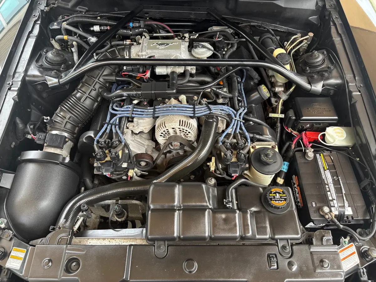 Vehicle photo 34