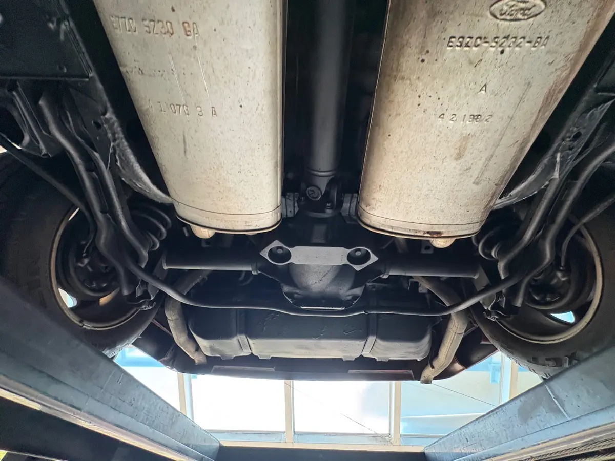 Vehicle photo 63