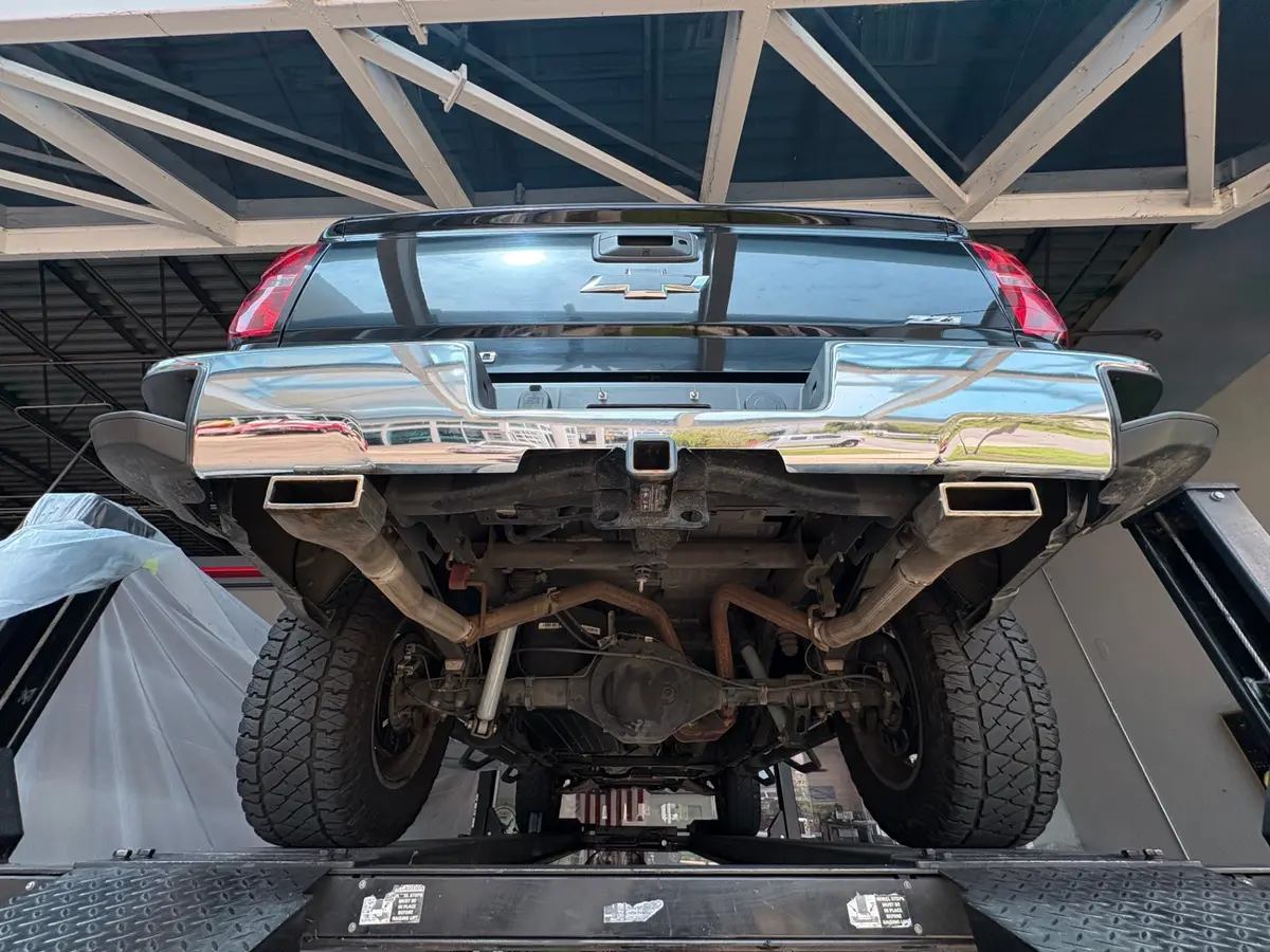 Vehicle photo 48