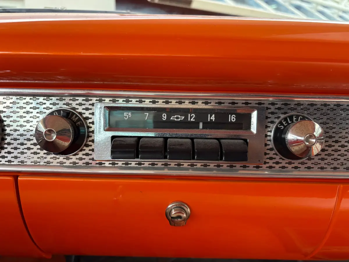 Vehicle photo 42