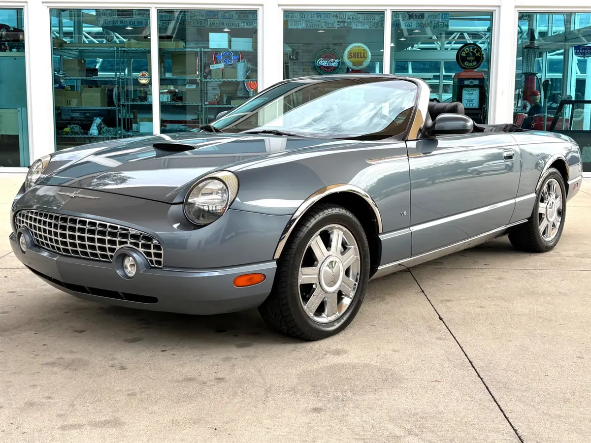 Vehicle photo 1