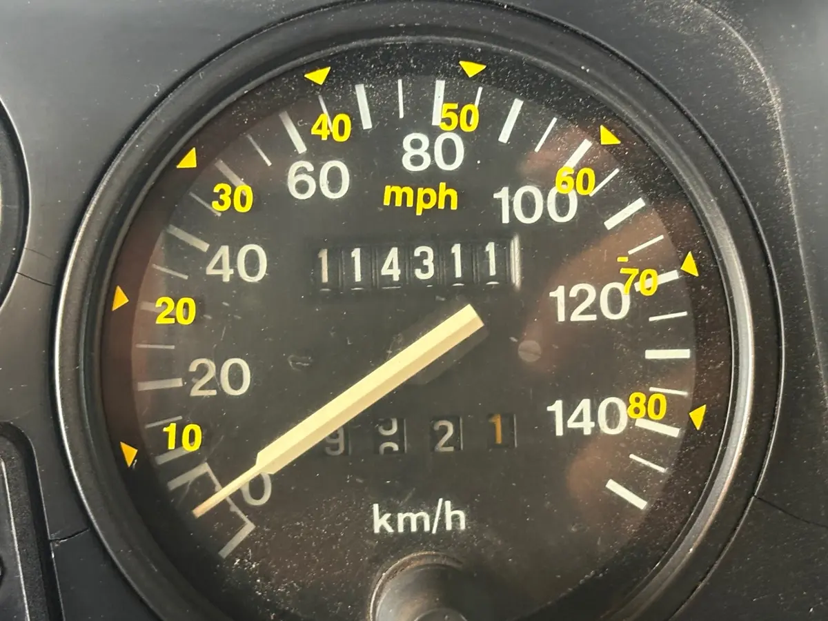 Vehicle photo 25