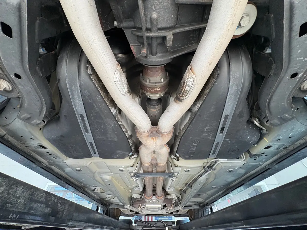 Vehicle photo 49