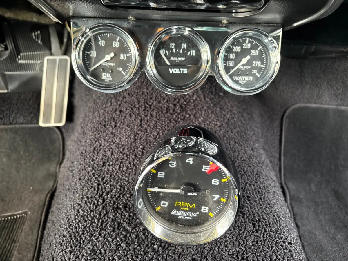 Vehicle photo 44