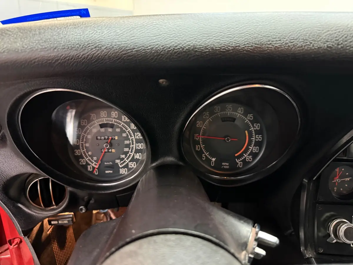 Vehicle photo 22