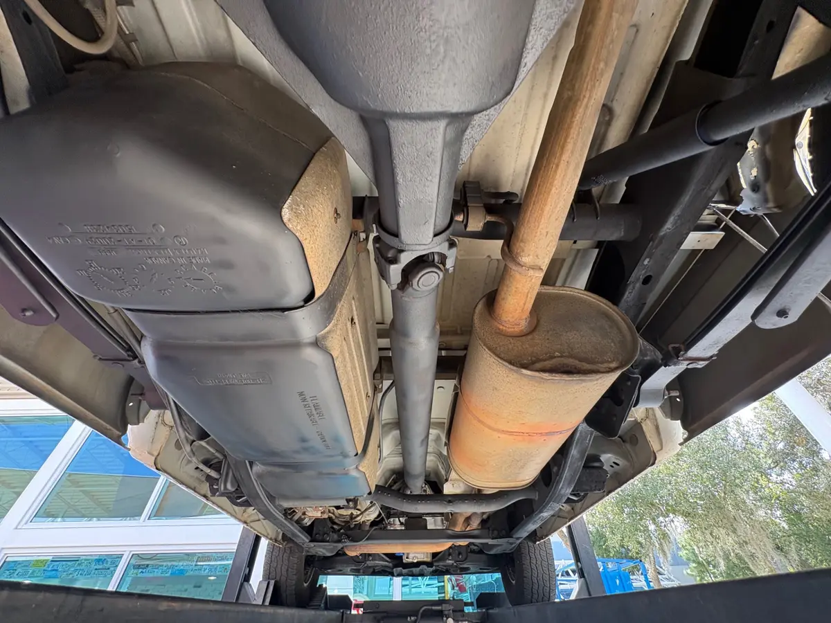 Vehicle photo 46