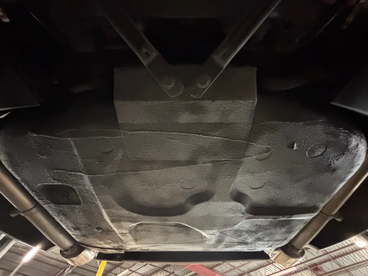 Vehicle photo 31