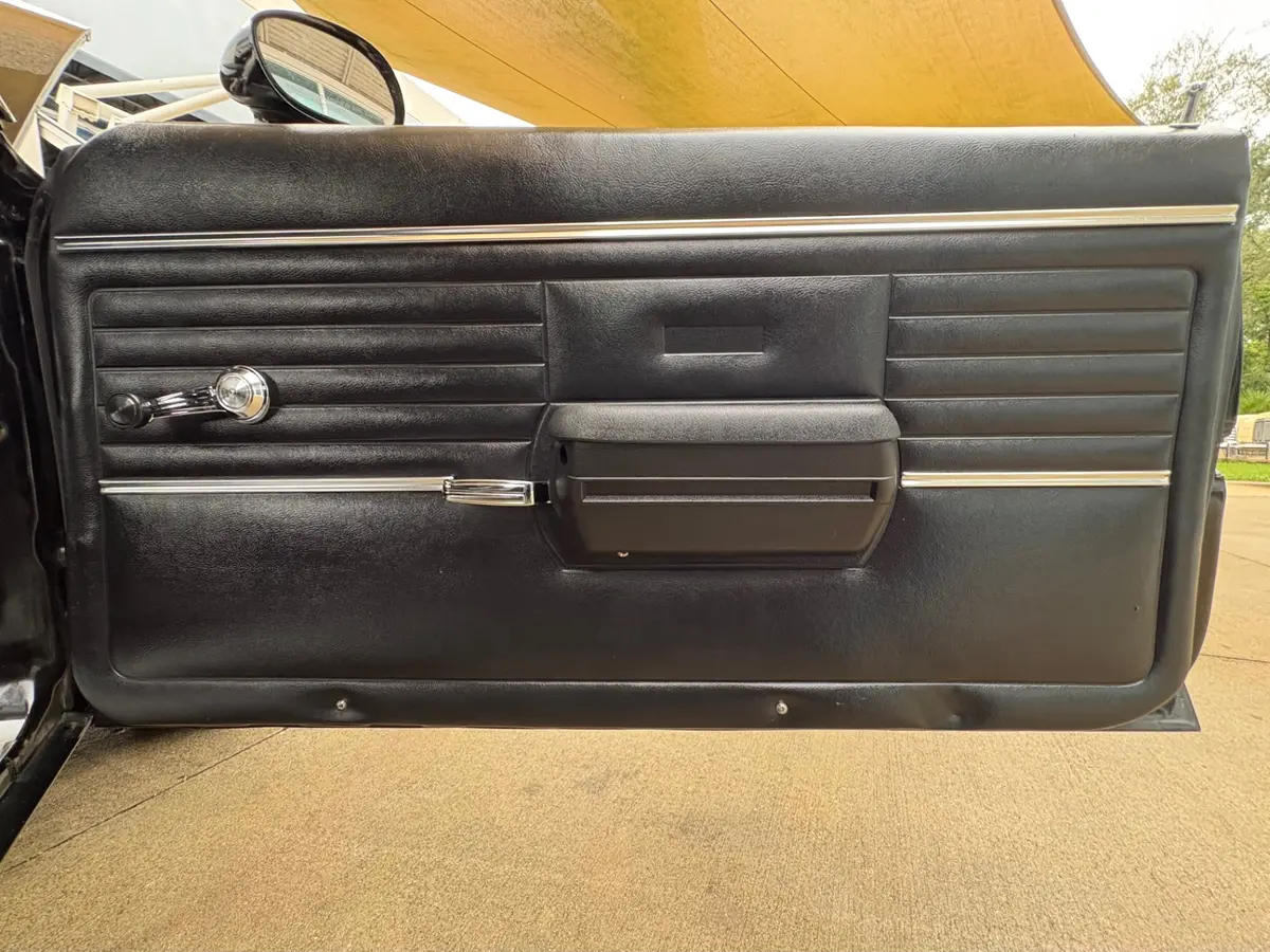Vehicle photo 36