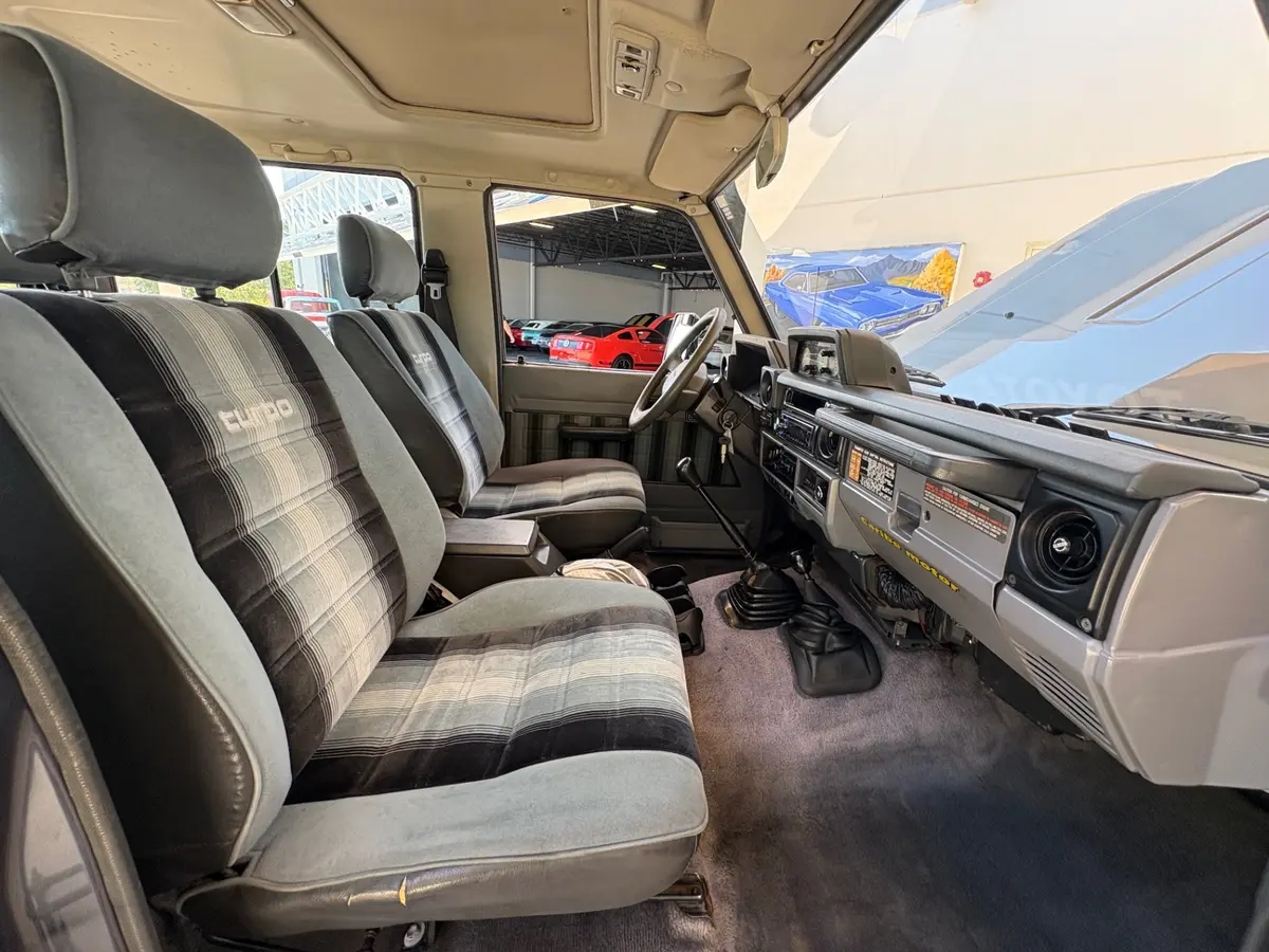 Vehicle photo 40