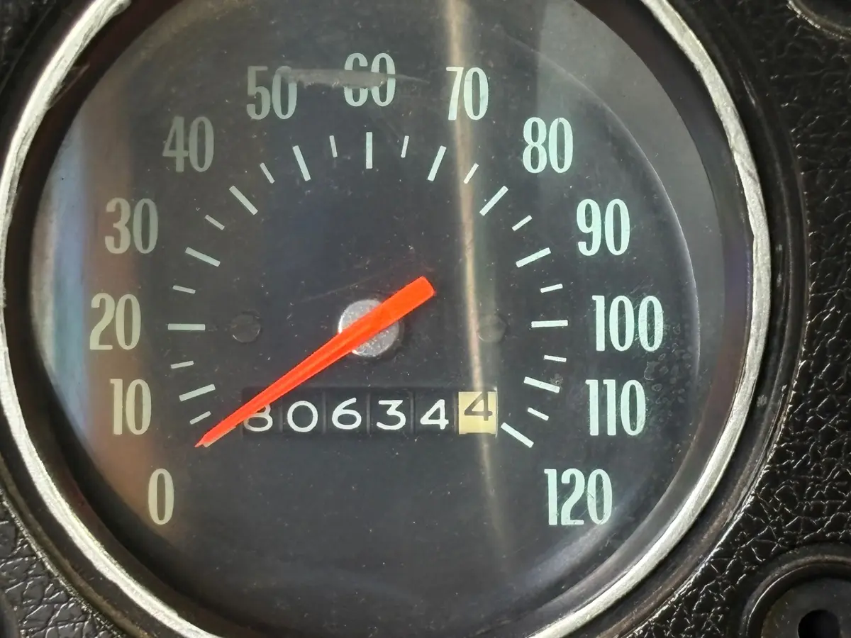 Vehicle photo 26