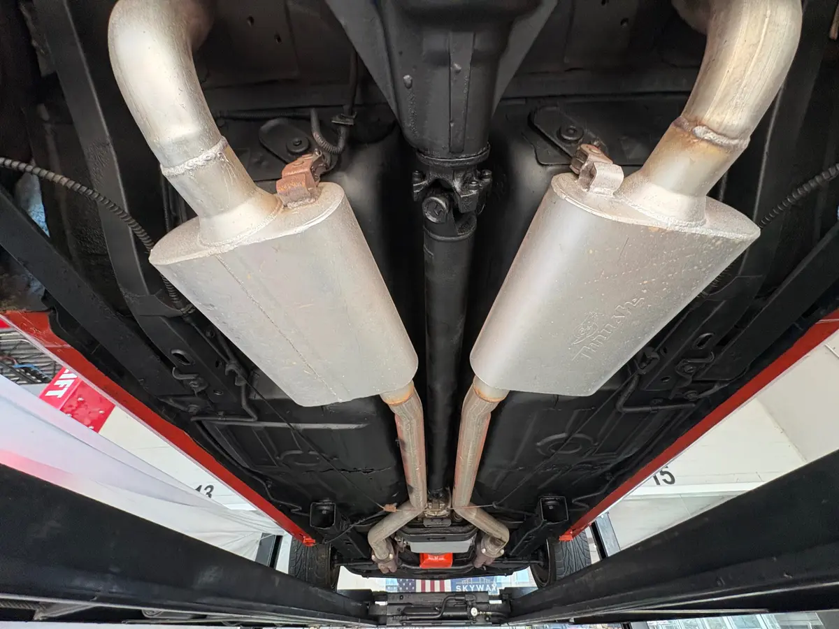 Vehicle photo 48