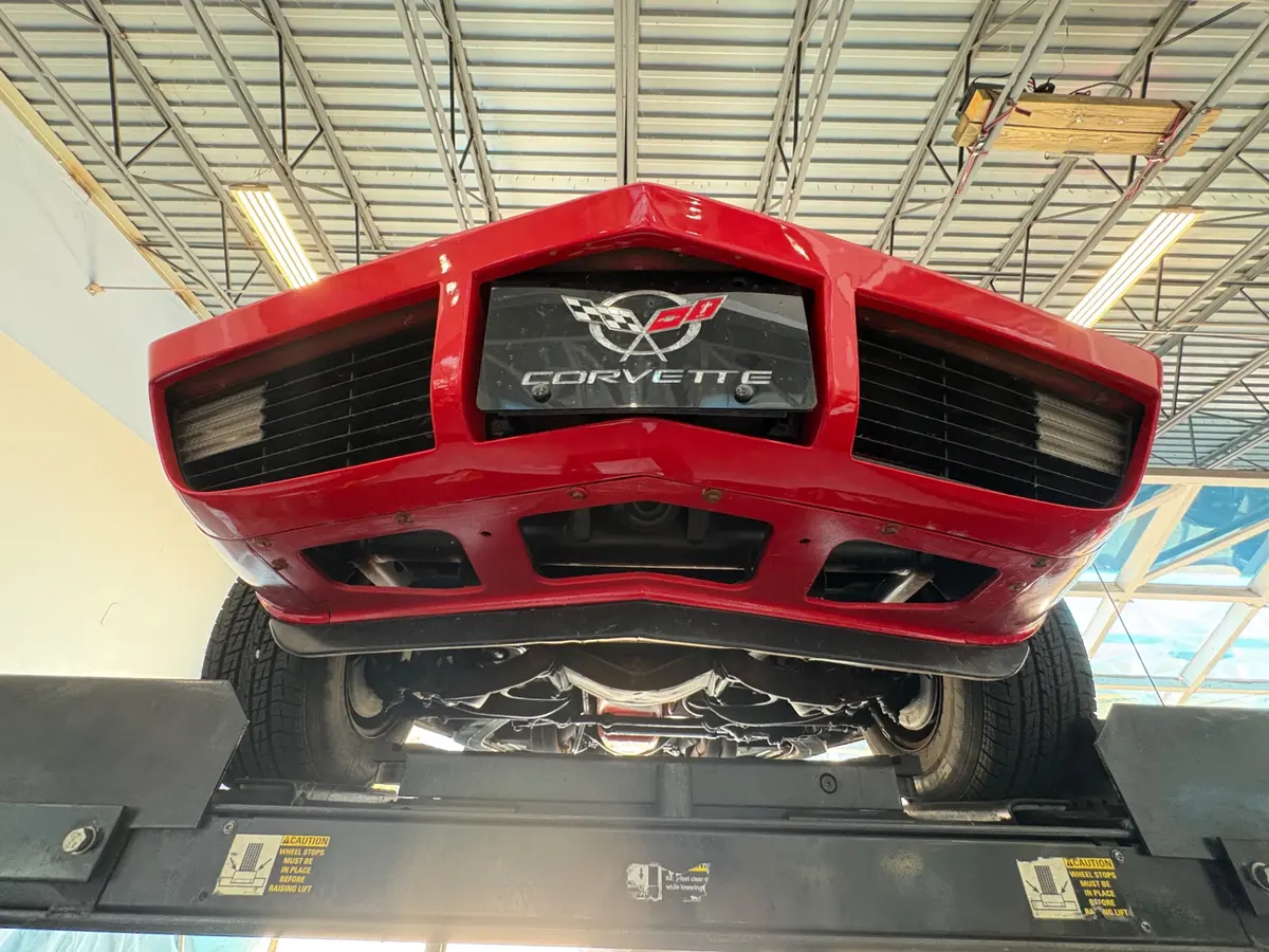 Vehicle photo 54