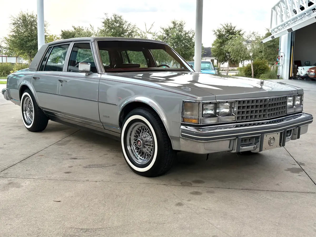 Vehicle photo 5