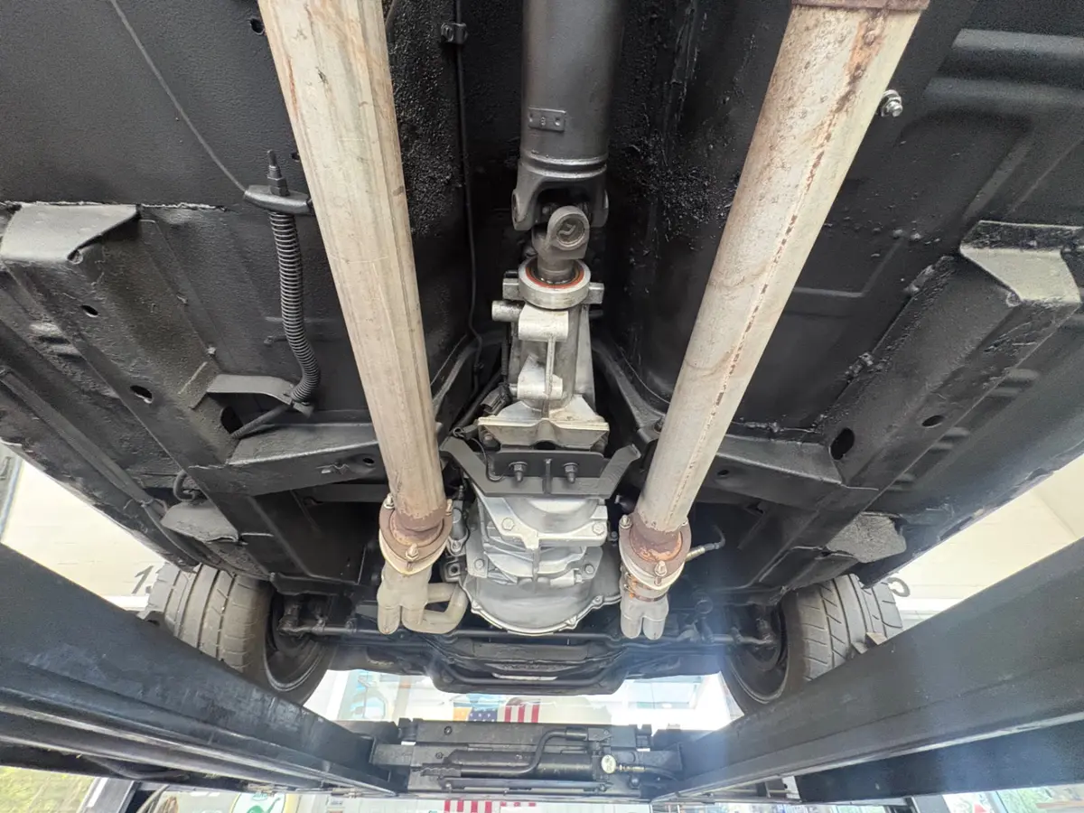 Vehicle photo 45