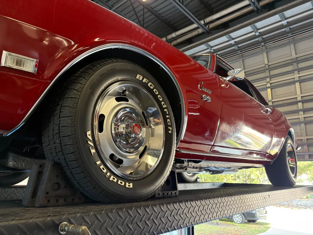 Vehicle photo 42