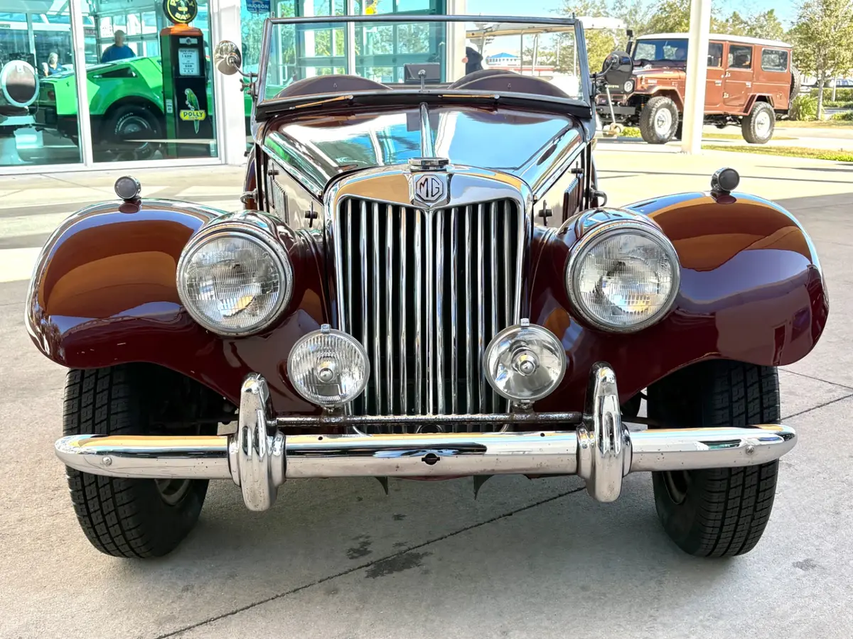 Vehicle photo 2