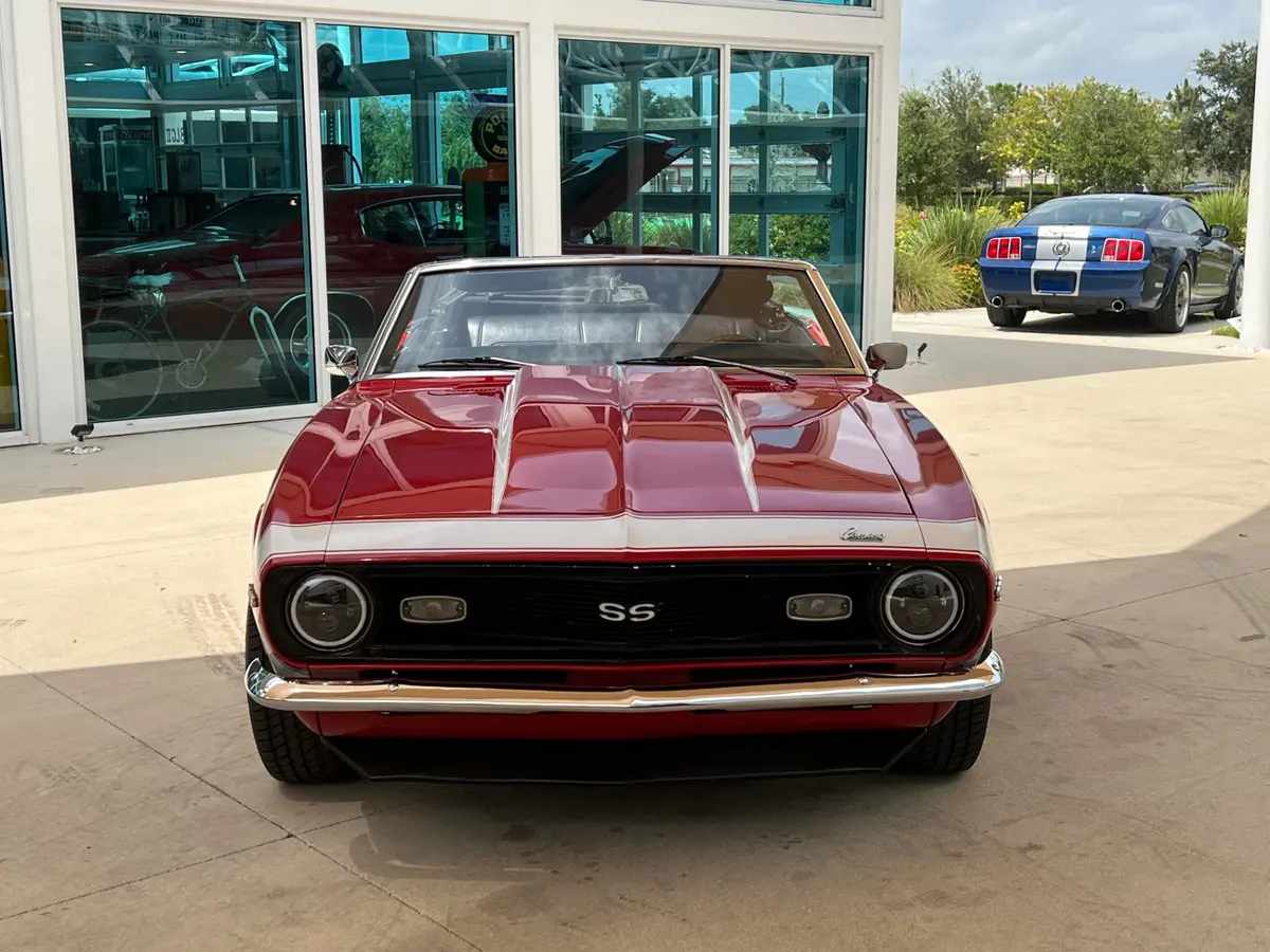 Vehicle photo 7