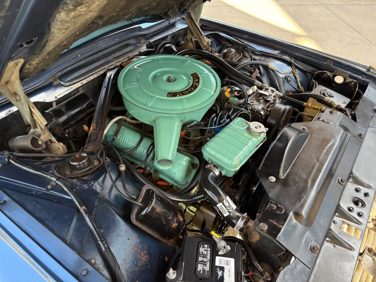 Vehicle photo 27