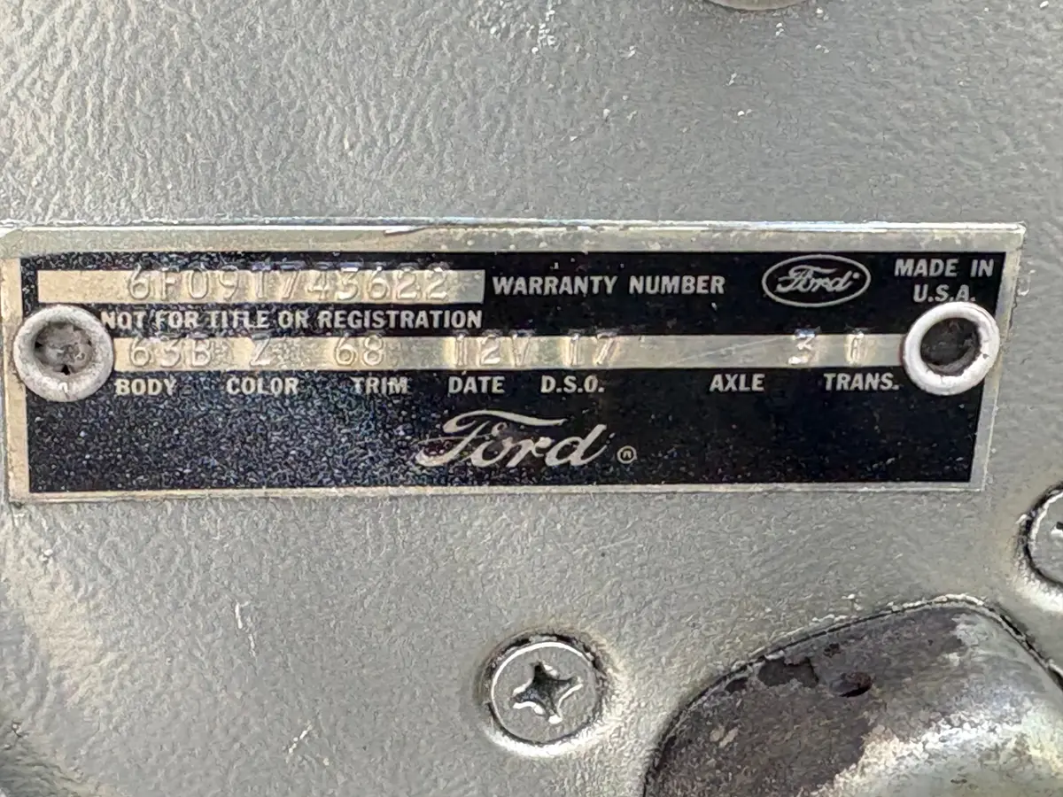 Vehicle photo 23