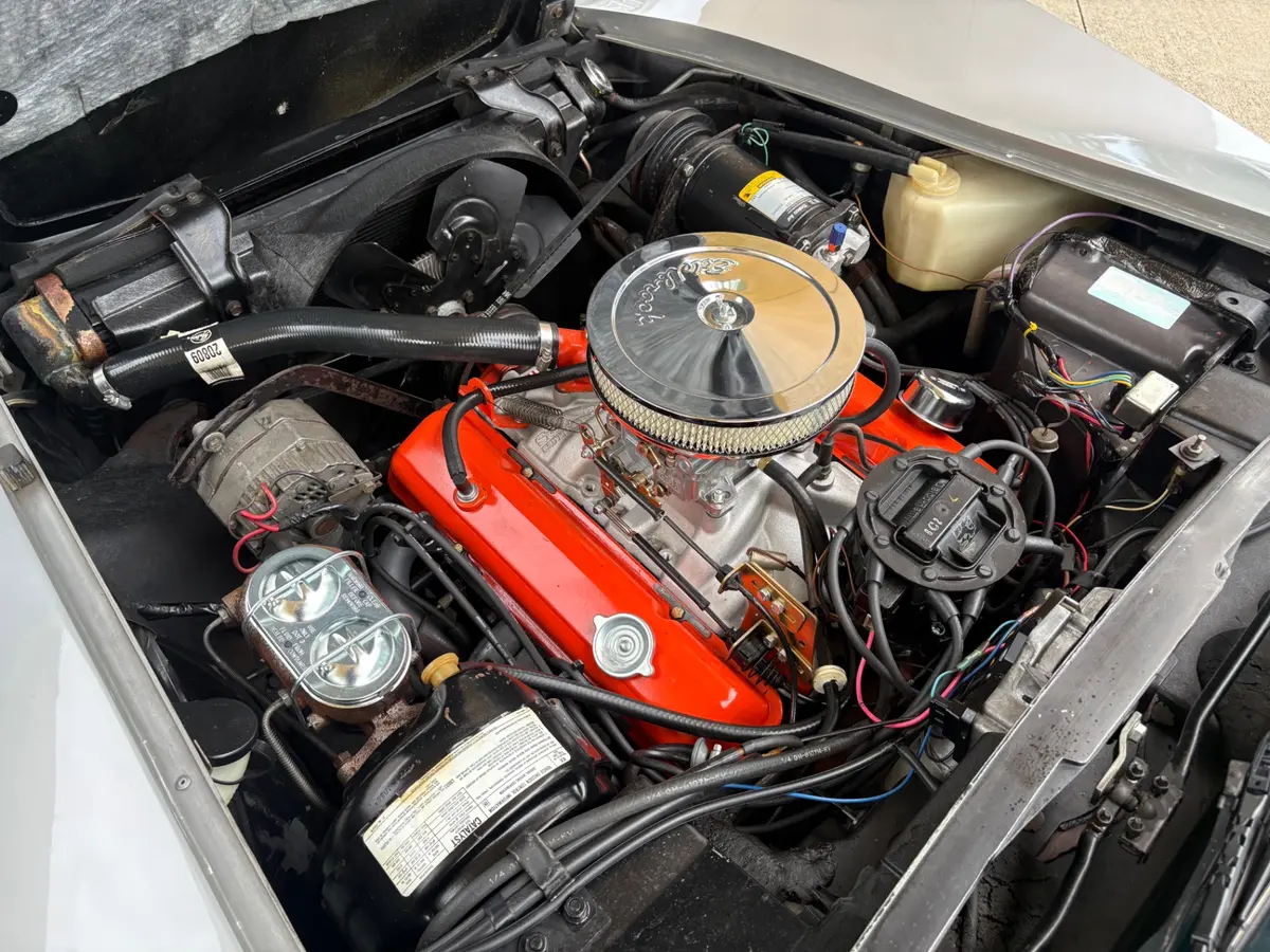 Vehicle photo 29