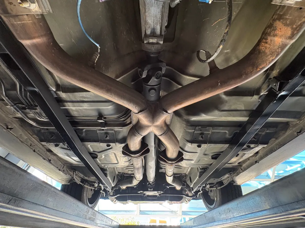 Vehicle photo 54