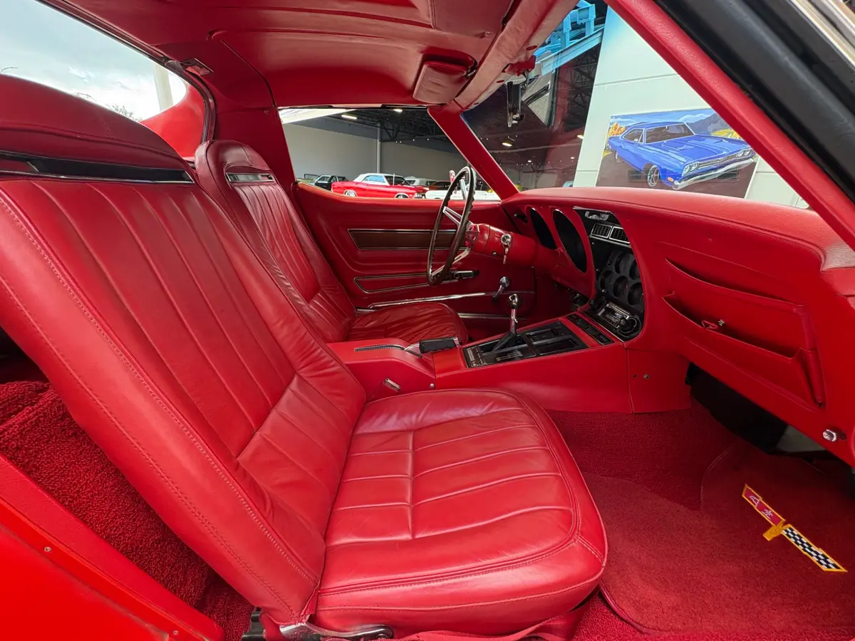 Vehicle photo 43