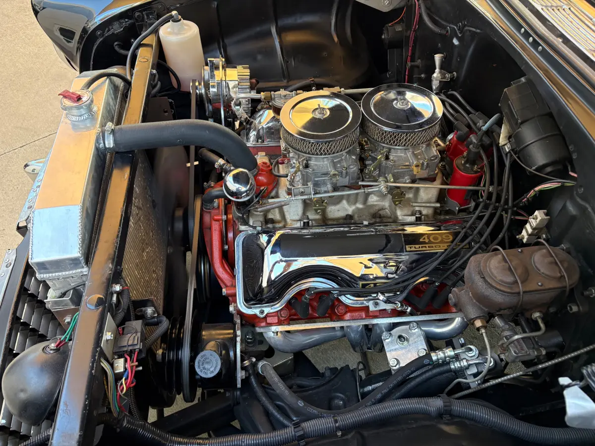 Vehicle photo 29