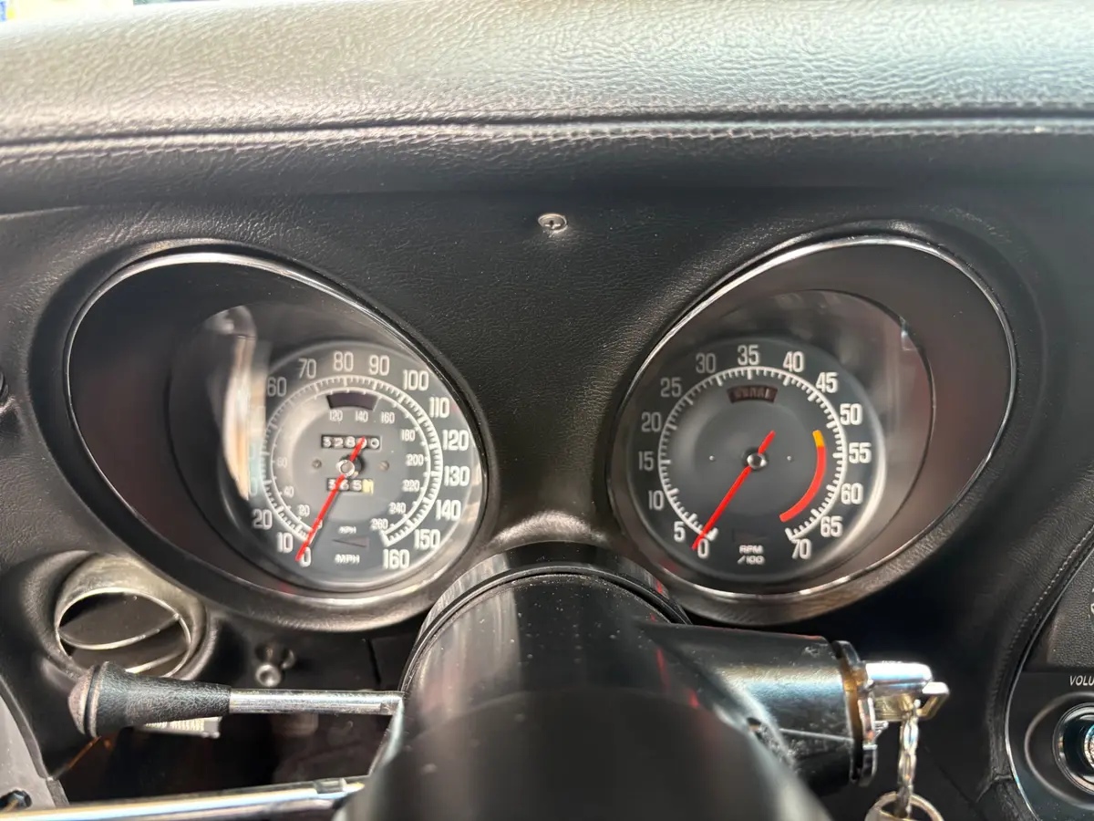 Vehicle photo 36