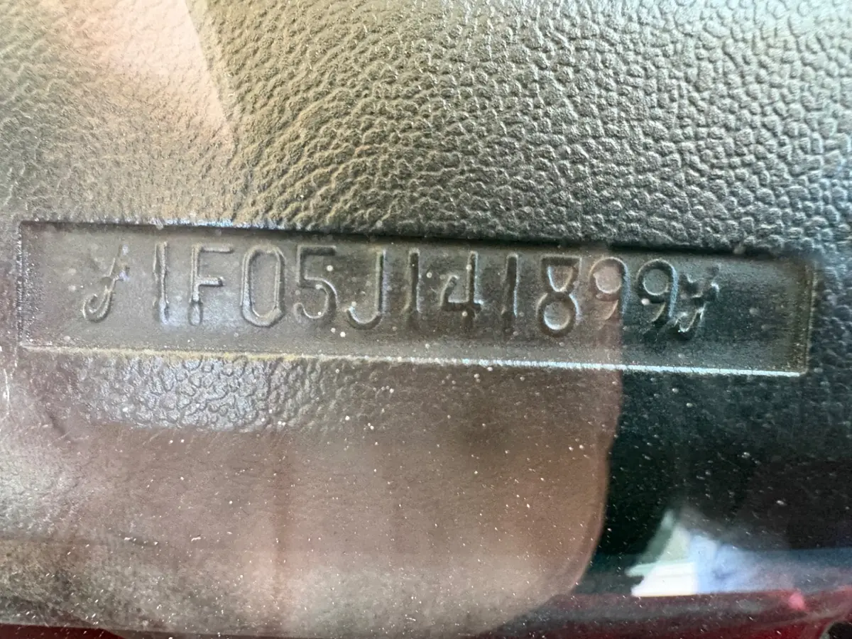 Vehicle photo 24