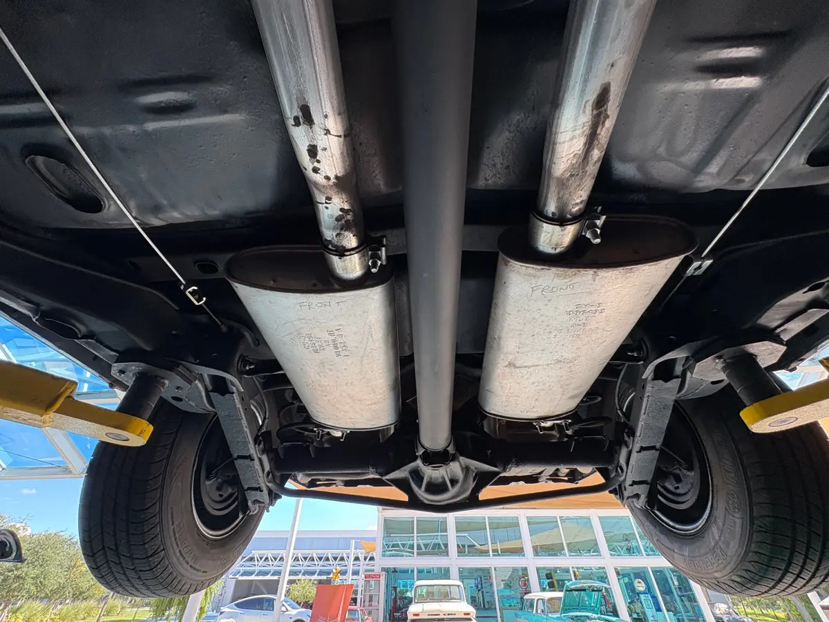 Vehicle photo 62