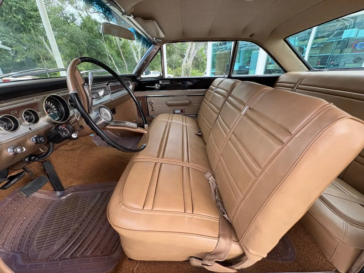 Vehicle photo 34