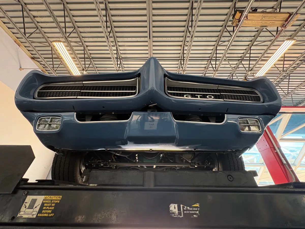 Vehicle photo 64