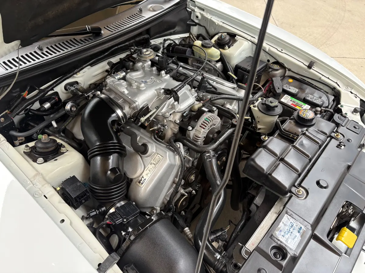 Vehicle photo 34