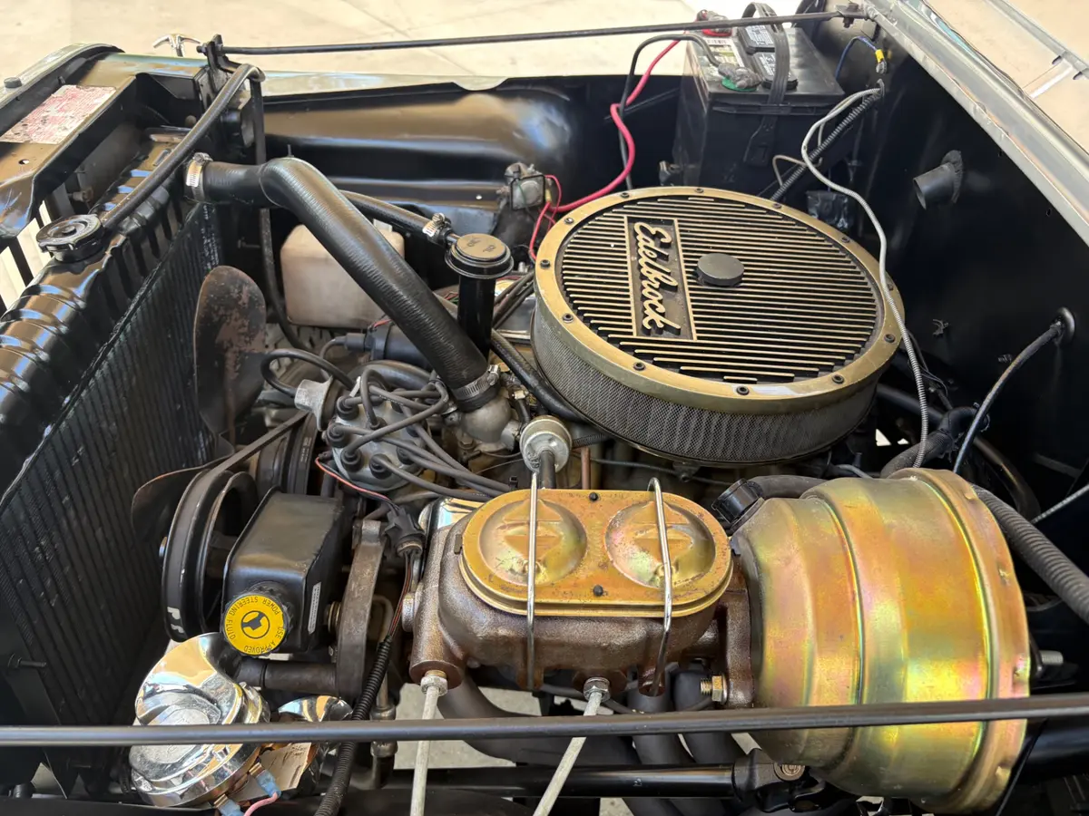 Vehicle photo 30