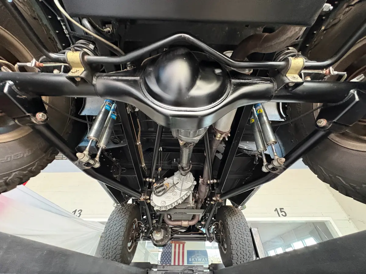 Vehicle photo 58