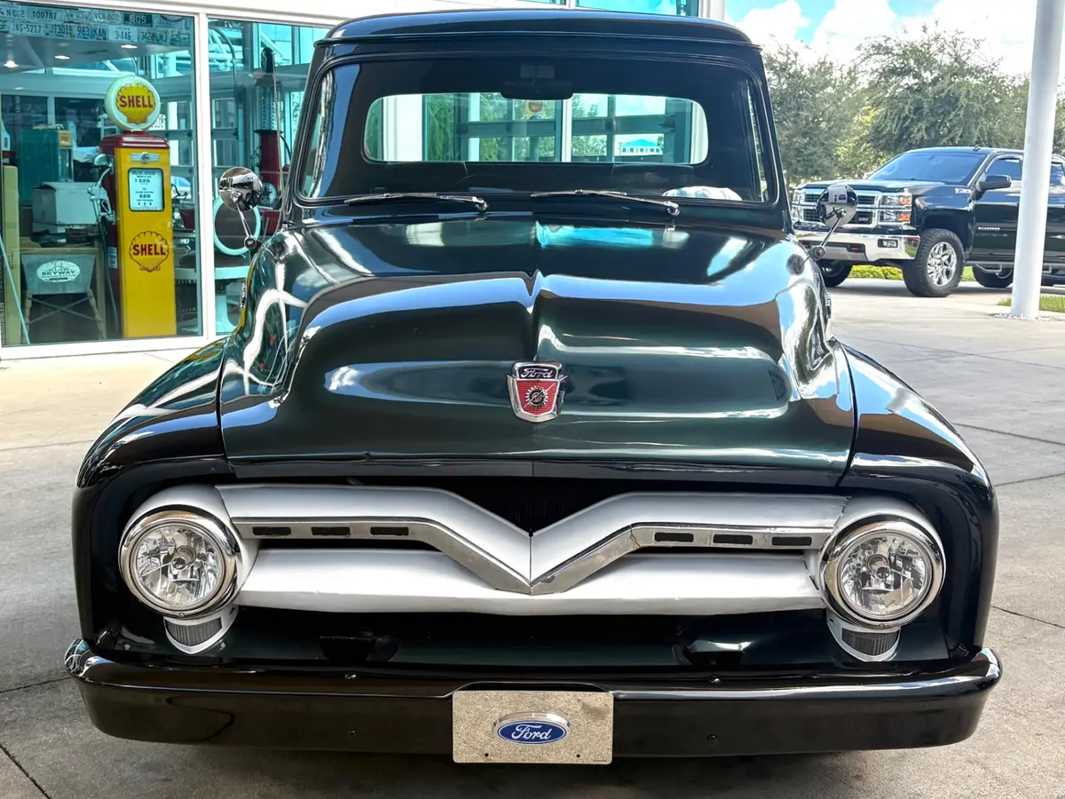 Vehicle photo 2