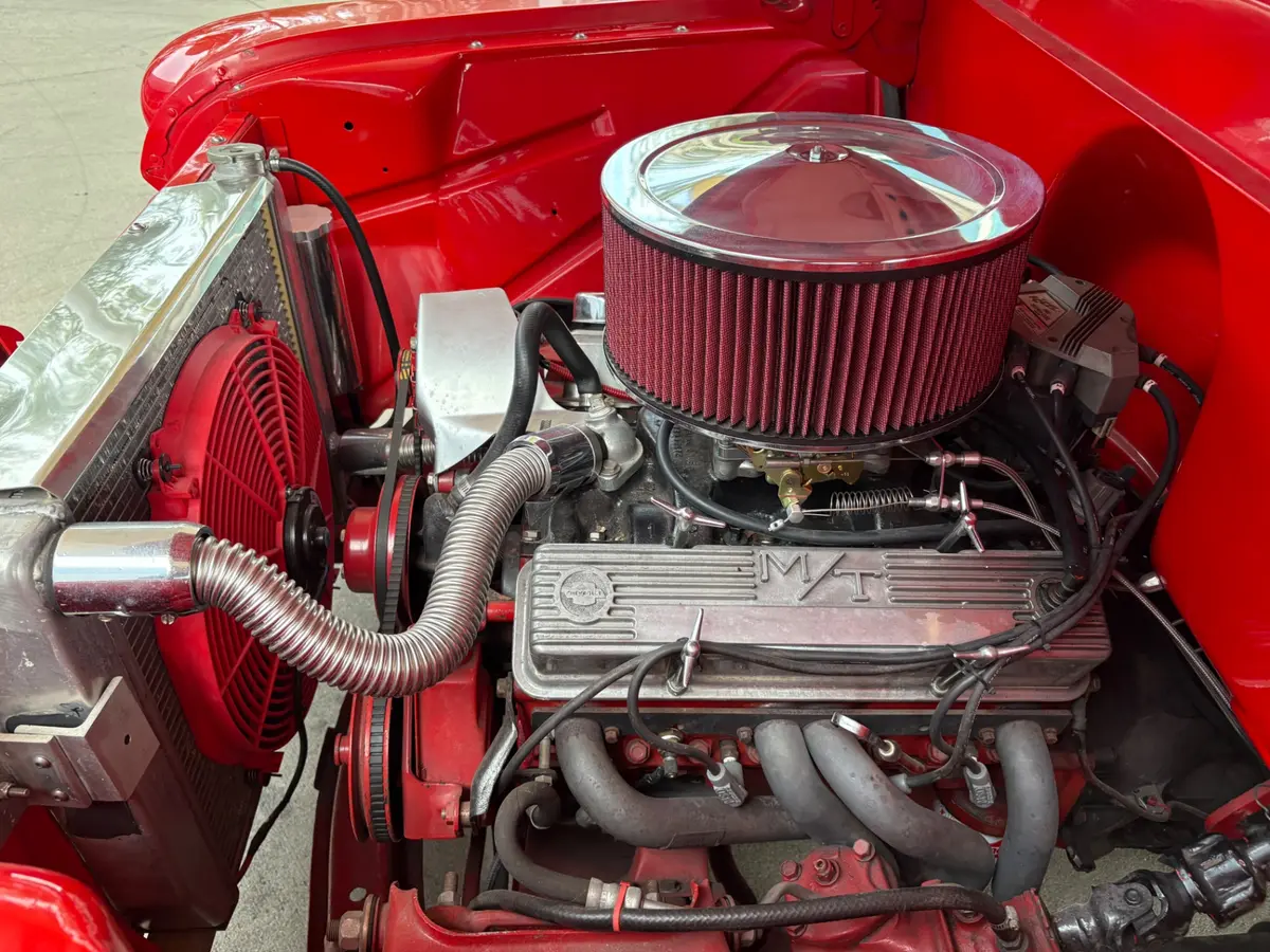 Vehicle photo 28
