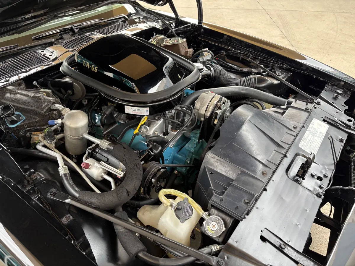 Vehicle photo 40