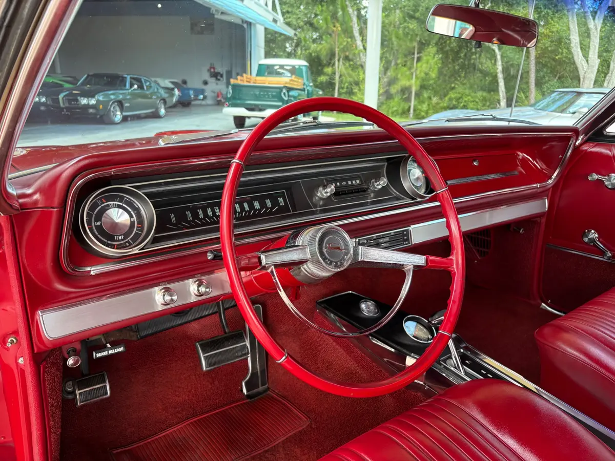 Vehicle photo 34