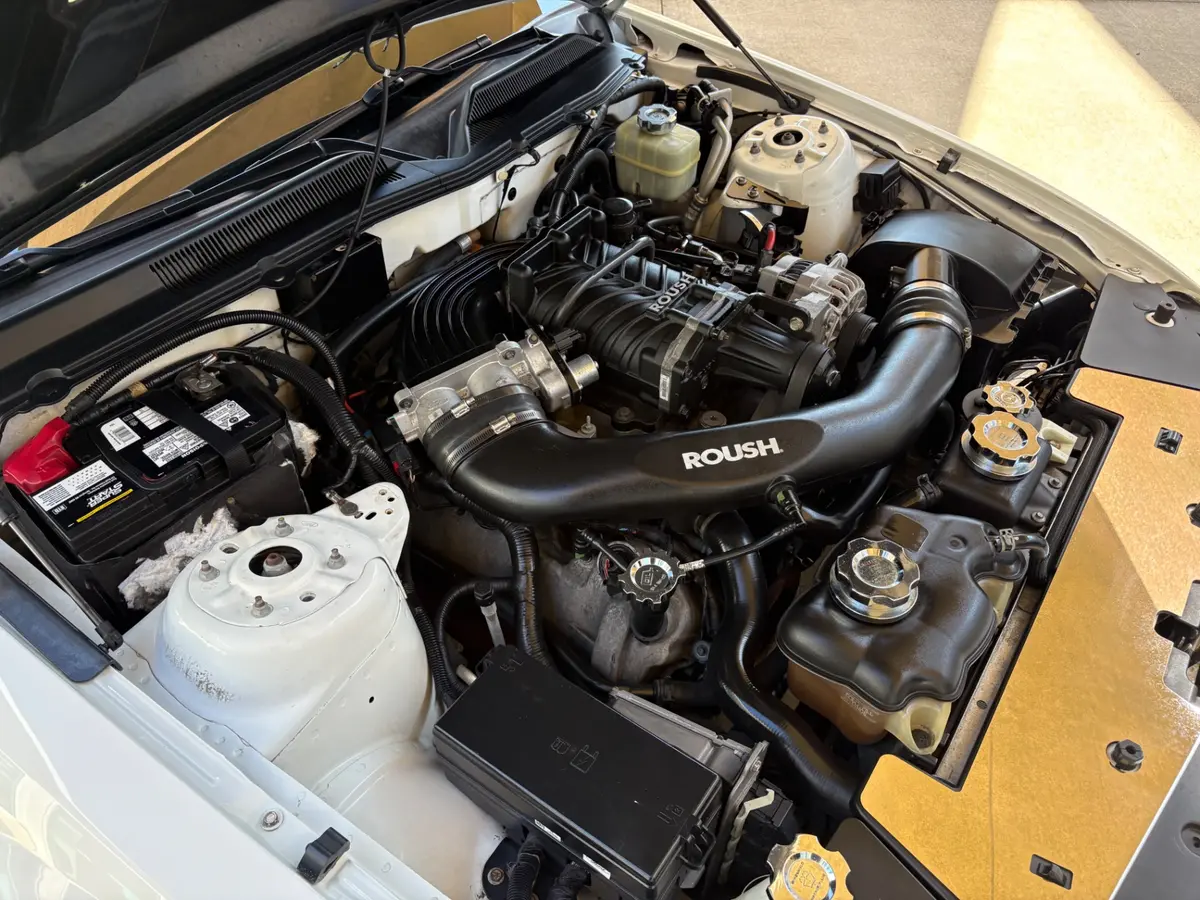 Vehicle photo 27