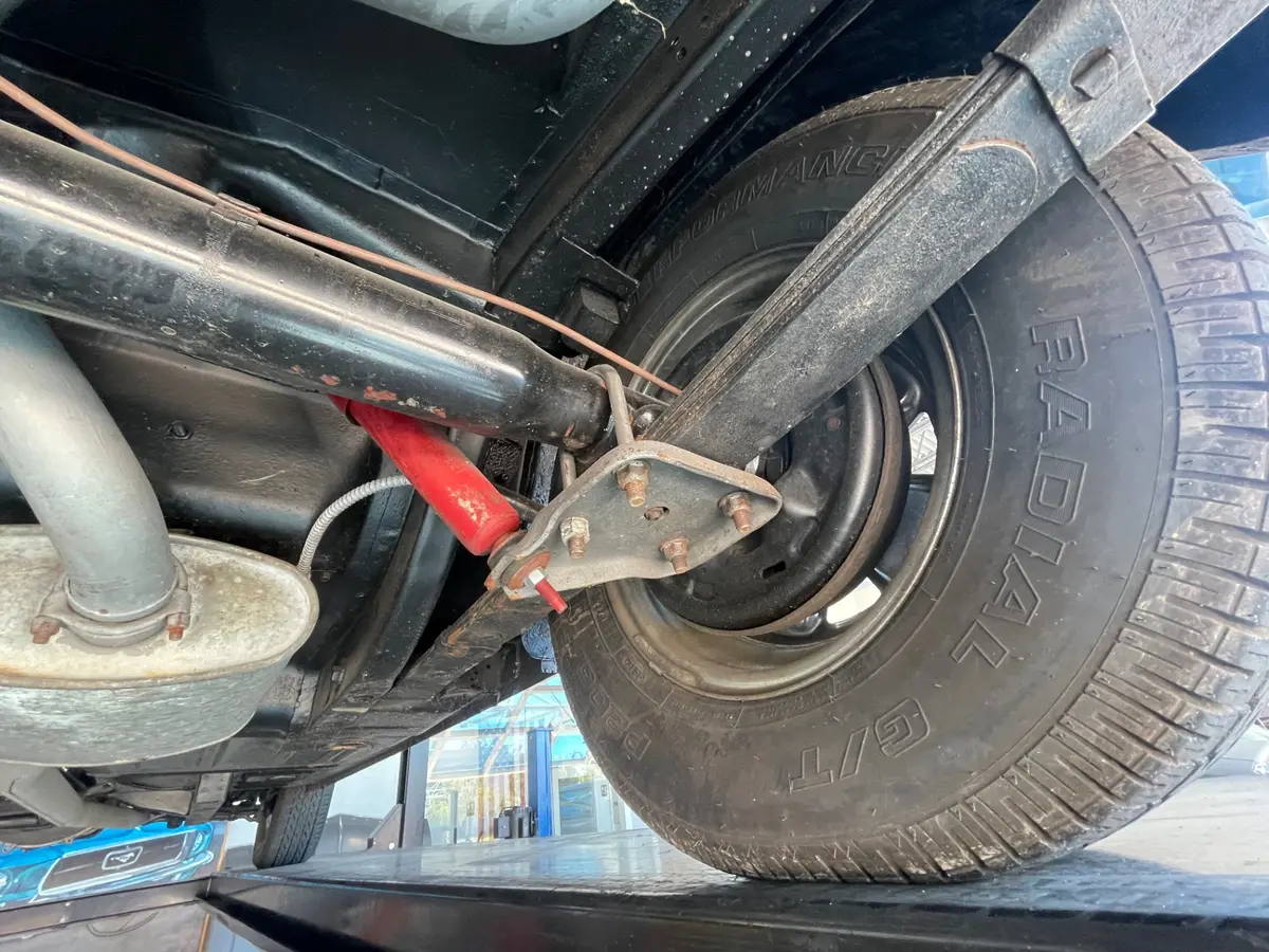 Vehicle photo 44