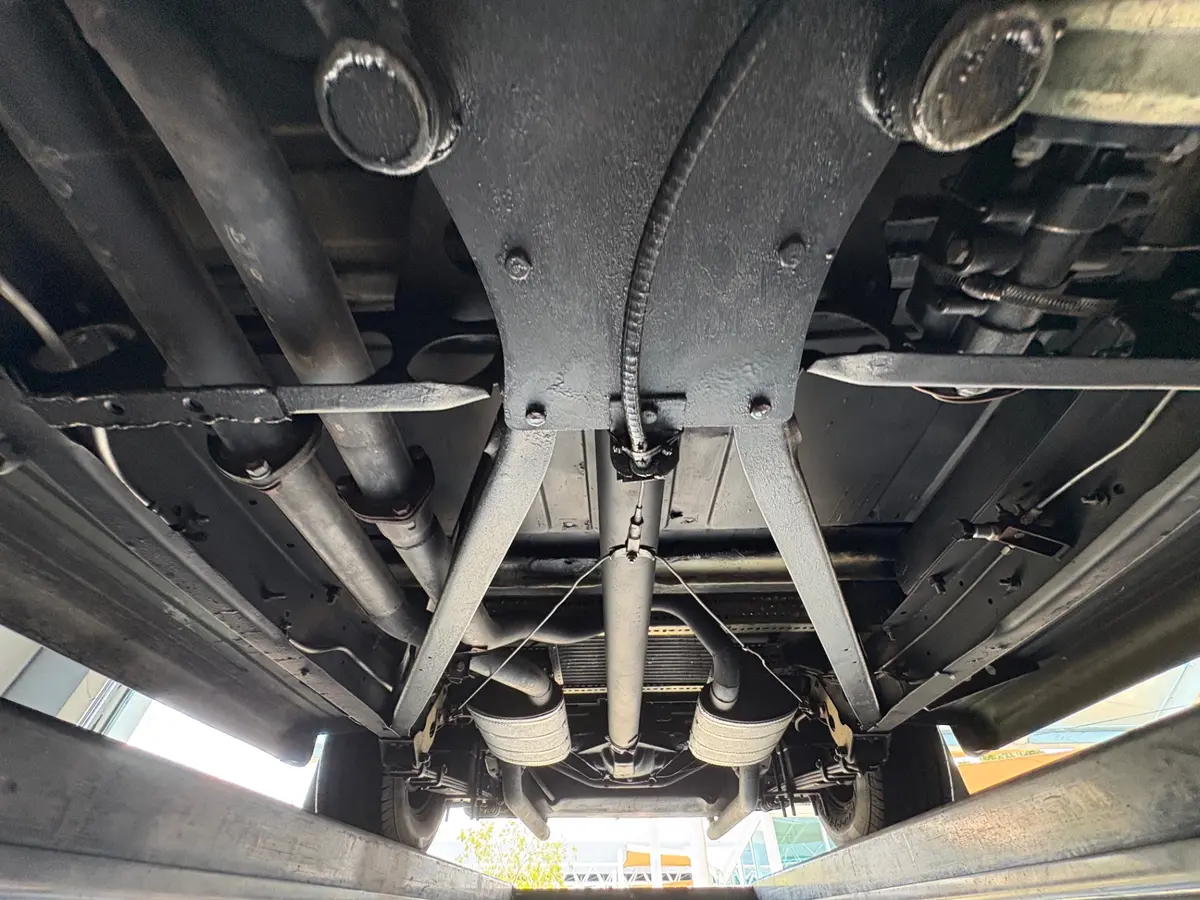 Vehicle photo 50