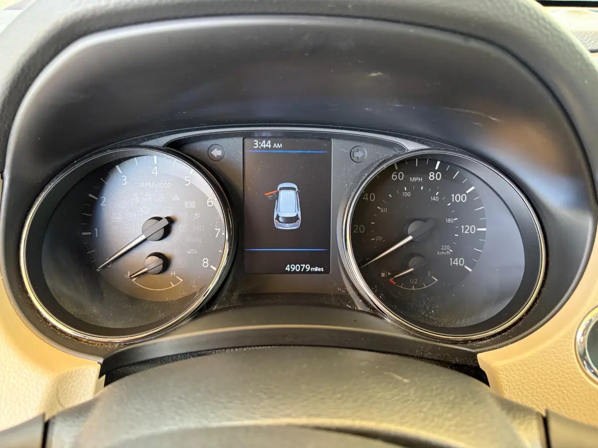 Vehicle photo 35